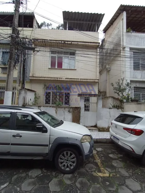 Foto 1 de Casa com 2 Quartos à venda, 120m² em Santa Rosa, Niterói