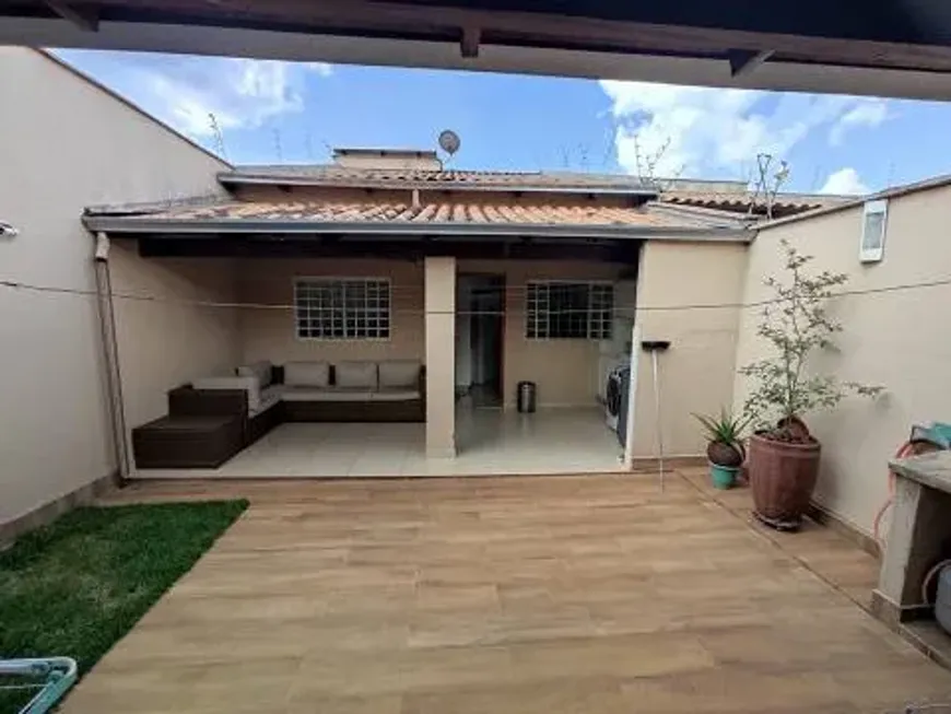 Foto 1 de Casa com 2 Quartos à venda, 86m² em Centro, Guaramirim