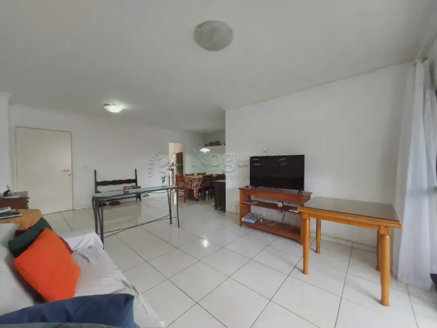 Foto 1 de Apartamento com 4 Quartos à venda, 131m² em Graças, Recife