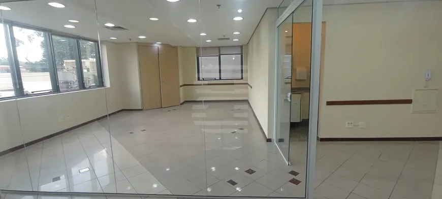 Foto 1 de Sala Comercial para alugar, 75m² em Taquaral, Campinas