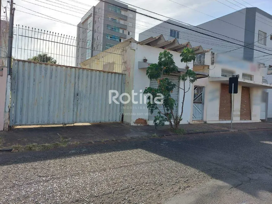 Foto 1 de Lote/Terreno à venda, 230m² em Nossa Senhora Aparecida, Uberlândia