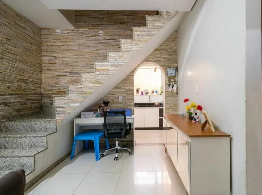 Foto 1 de Casa com 3 Quartos à venda, 320m² em Cachoeirinha, Belo Horizonte