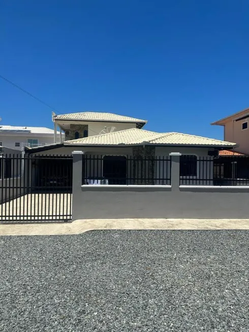 Foto 1 de Casa com 4 Quartos à venda, 184m² em Centro, Barra Velha