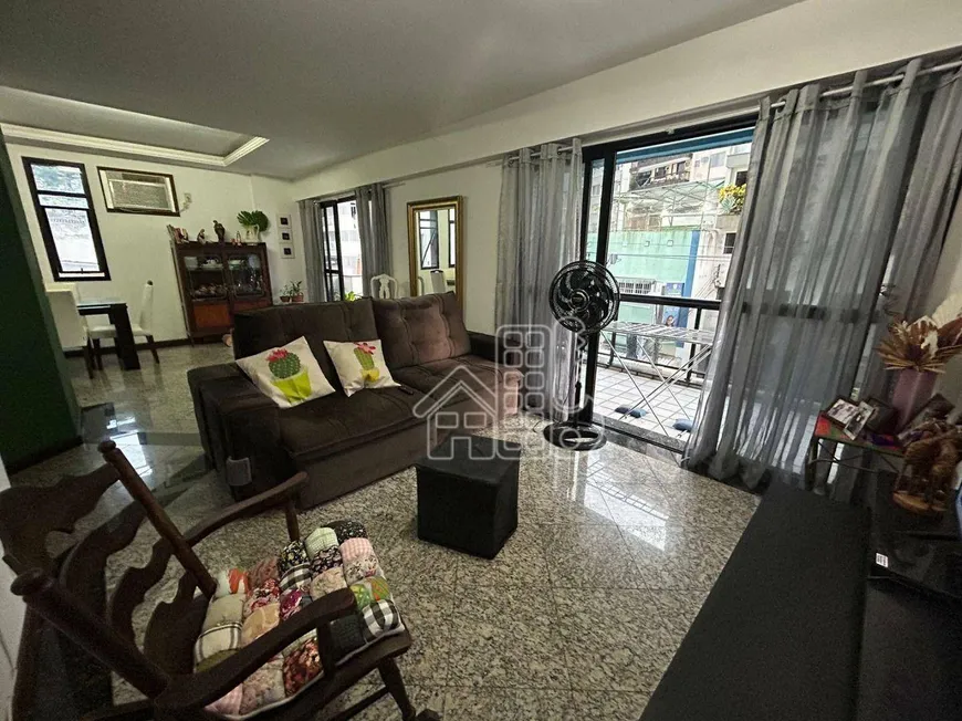 Foto 1 de Apartamento com 4 Quartos à venda, 181m² em Vital Brasil, Niterói