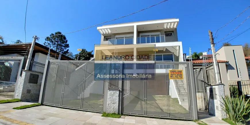 Foto 1 de Casa com 3 Quartos à venda, 281m² em Chácara das Pedras, Porto Alegre