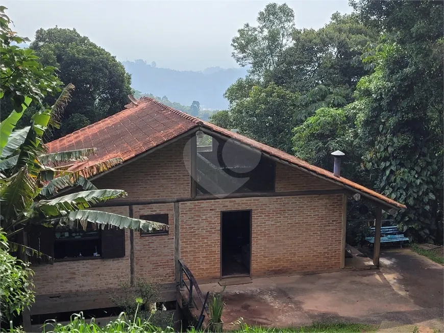 Foto 1 de Casa com 2 Quartos à venda, 111m² em Serra da Cantareira, Mairiporã