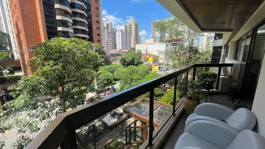 Foto 1 de Apartamento com 4 Quartos à venda, 157m² em Vila Nova Conceição, São Paulo