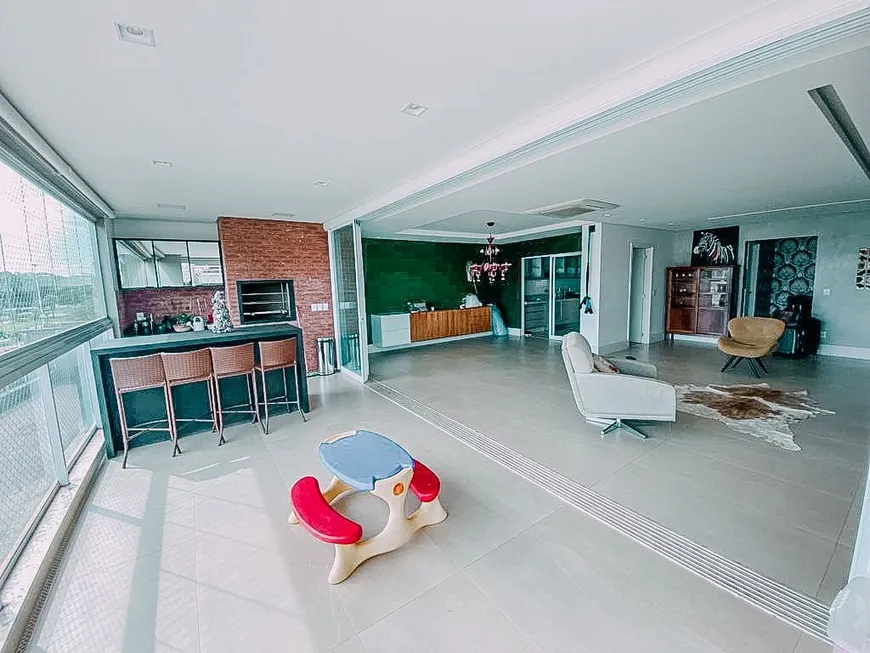 Foto 1 de Apartamento com 3 Quartos à venda, 198m² em Parque dos Buritis, Rio Verde