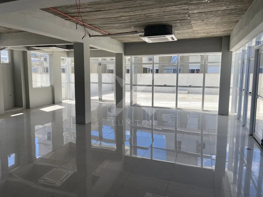 Foto 1 de Sala Comercial para alugar, 100m² em Petrópolis, Porto Alegre