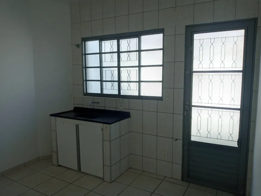 Foto 1 de Casa com 2 Quartos à venda, 200m² em Vila Aparecida, Taubaté
