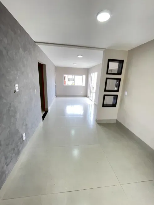 Foto 1 de Casa de Condomínio com 3 Quartos à venda, 264m² em Fazenda São Domingos, Goiânia