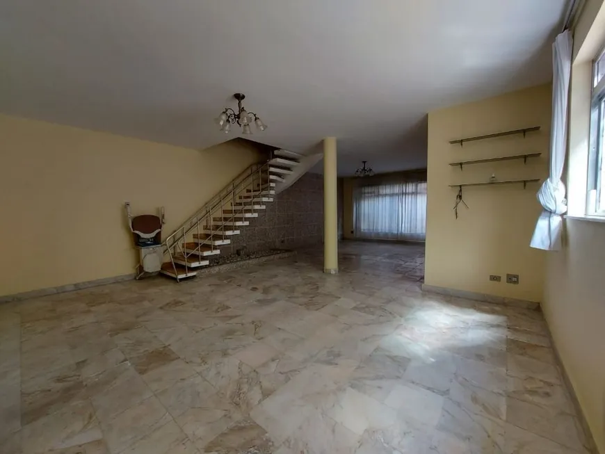 Foto 1 de Casa com 3 Quartos à venda, 330m² em Gonzaga, Santos