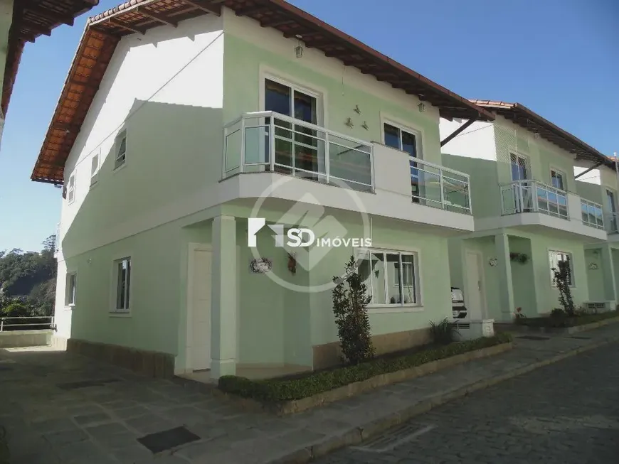 Foto 1 de Casa de Condomínio com 4 Quartos à venda, 120m² em Agriões, Teresópolis