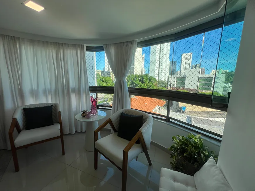 Foto 1 de Apartamento com 4 Quartos à venda, 122m² em Casa Forte, Recife