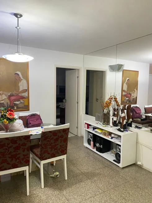 Foto 1 de Apartamento com 3 Quartos à venda, 165m² em Ponta Verde, Maceió