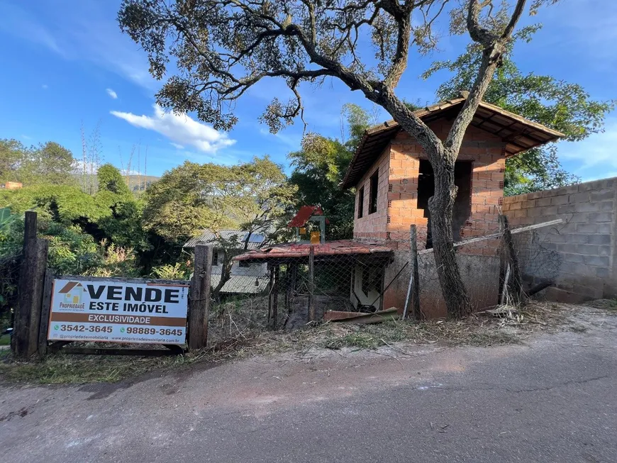 Foto 1 de Lote/Terreno à venda, 800m² em Jardim Serrano, Nova Lima