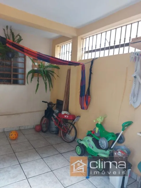 Foto 1 de Sobrado com 2 Quartos à venda, 105m² em Conjunto Habitacional Presidente Castelo Branco, Carapicuíba