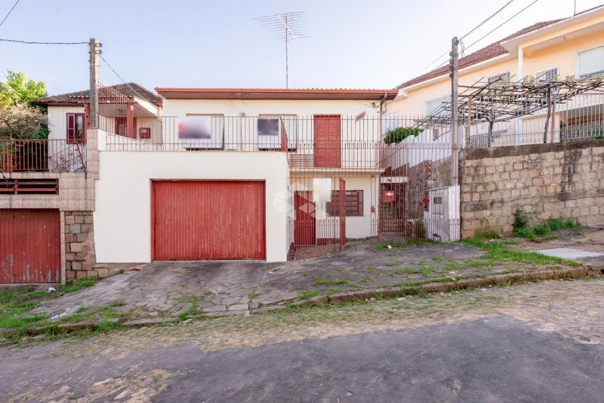 Foto 1 de Sobrado com 3 Quartos à venda, 200m² em Jardim Itú Sabará, Porto Alegre