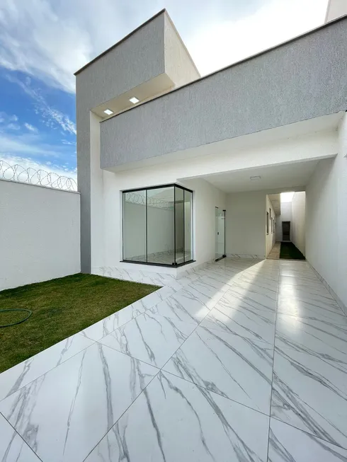Foto 1 de Casa com 3 Quartos à venda, 118m² em Cidade Livre, Aparecida de Goiânia