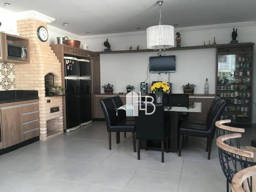 Foto 1 de Casa com 5 Quartos à venda, 391m² em Santa Luzia, Uberlândia