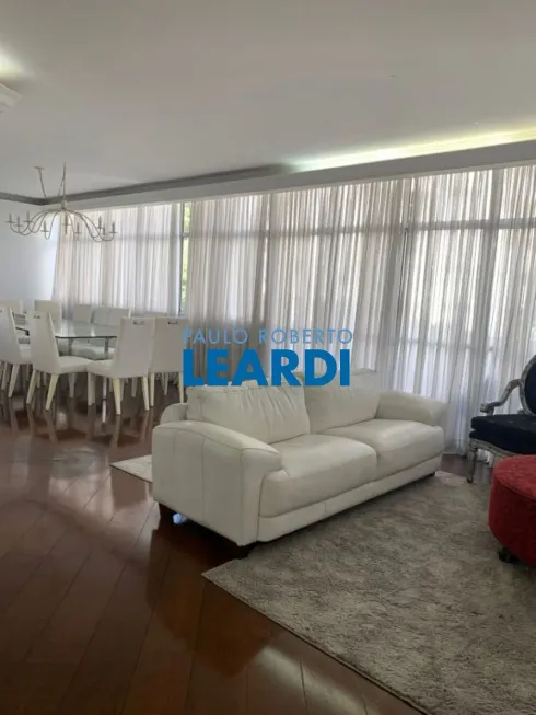 Foto 1 de Apartamento com 4 Quartos para alugar, 210m² em Campo Belo, São Paulo