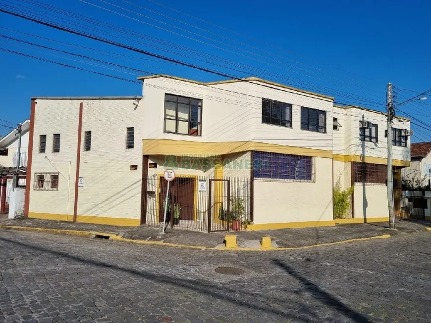 Foto 1 de Galpão/Depósito/Armazém à venda, 450m² em São José, Caxias do Sul