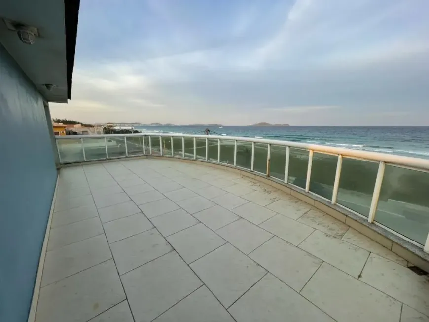 Foto 1 de Casa com 4 Quartos à venda, 450m² em Foguete, Cabo Frio