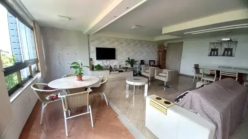 Foto 1 de Apartamento com 3 Quartos à venda, 132m² em Casa Forte, Recife