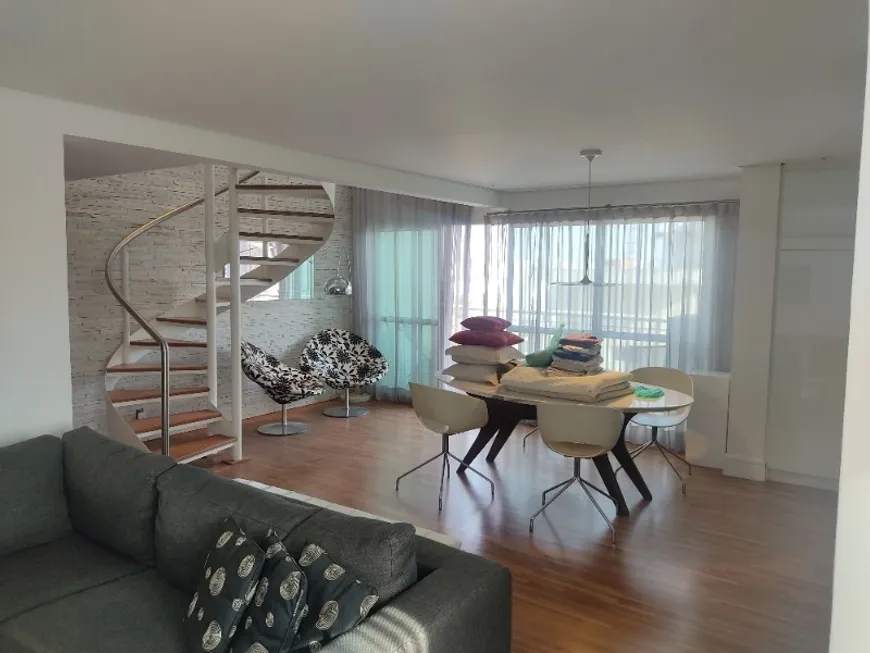 Foto 1 de Apartamento com 1 Quarto para alugar, 104m² em Vila Nova Conceição, São Paulo