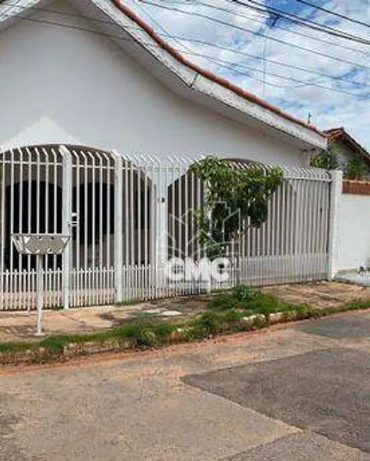 Foto 1 de Casa com 4 Quartos à venda, 200m² em Morada do Ouro, Cuiabá