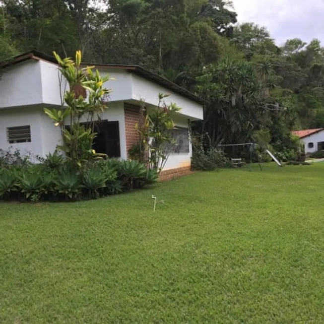 Foto 1 de Casa com 6 Quartos à venda, 400m² em Bonsucesso, Petrópolis