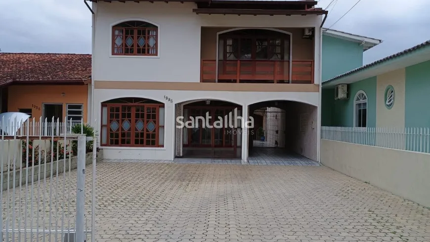 Foto 1 de Casa com 7 Quartos à venda, 334m² em Costeira do Pirajubaé, Florianópolis