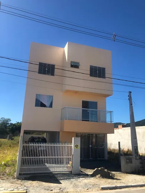 Foto 1 de Sobrado com 4 Quartos à venda, 330m² em Santa Regina, Camboriú