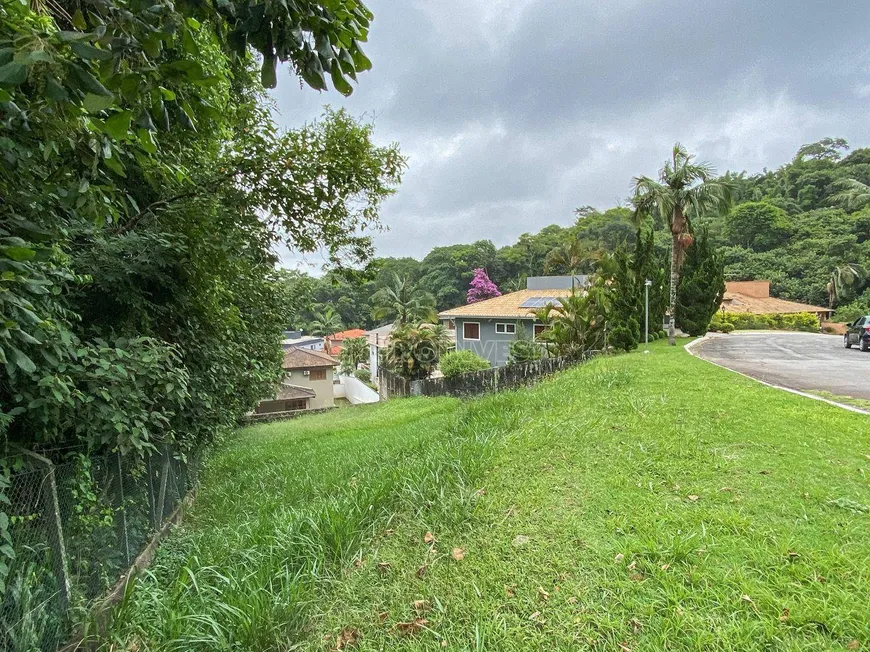 Foto 1 de Lote/Terreno à venda, 596m² em Granja Viana, Carapicuíba