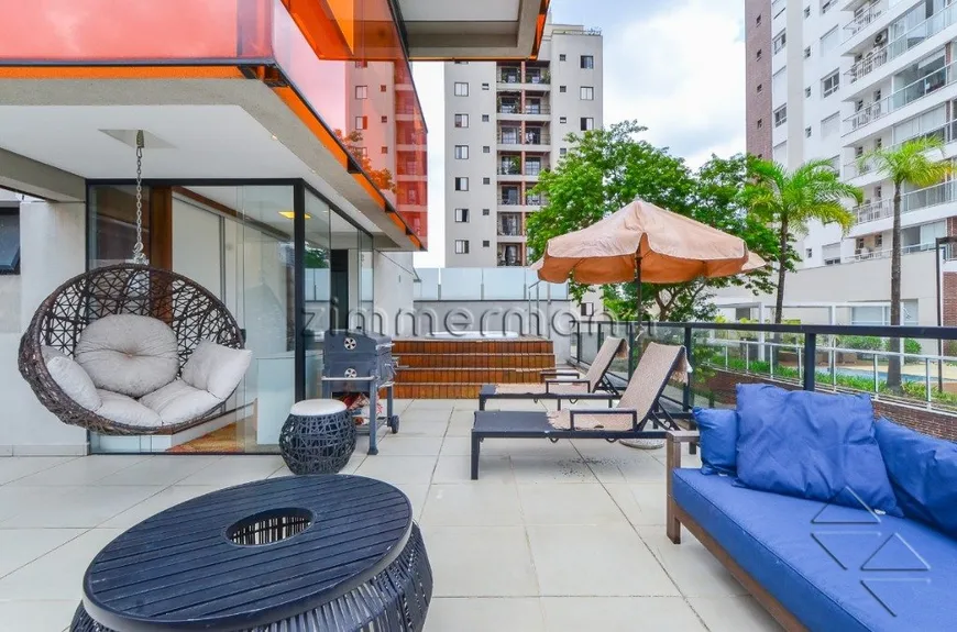 Foto 1 de Apartamento com 2 Quartos à venda, 160m² em Aclimação, São Paulo
