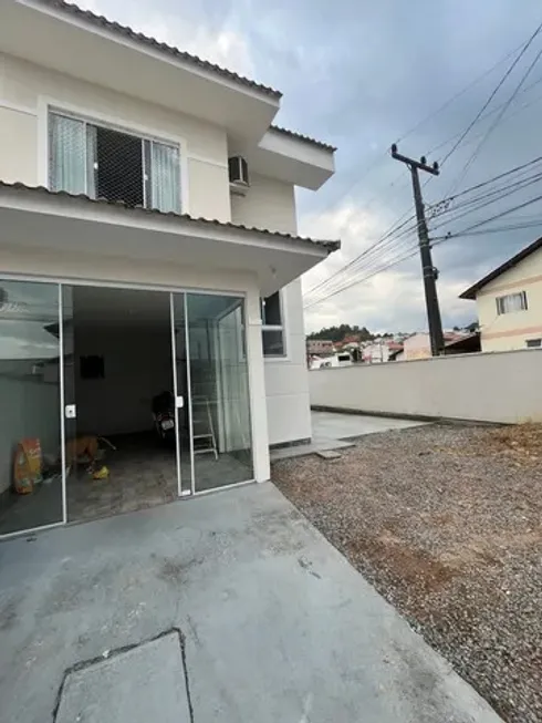 Foto 1 de Sobrado com 2 Quartos à venda, 82m² em Centro, Palhoça