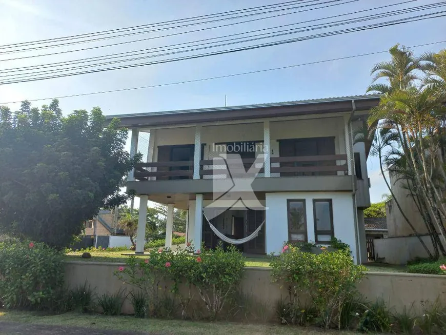 Foto 1 de Casa com 4 Quartos para venda ou aluguel, 272m² em Atami, Pontal do Paraná