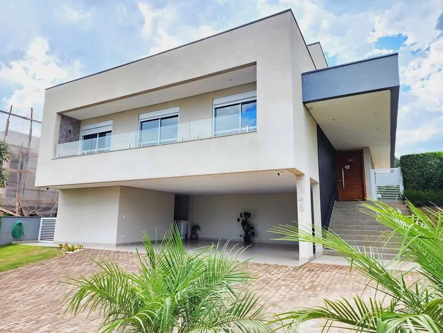 Foto 1 de Casa de Condomínio com 3 Quartos à venda, 303m² em Granja Viana, Carapicuíba