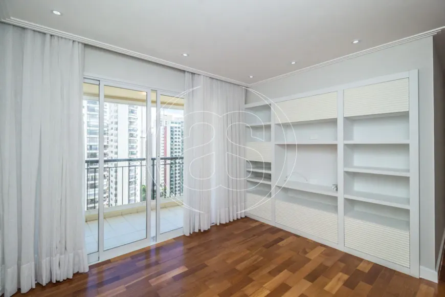 Foto 1 de Apartamento com 1 Quarto para alugar, 71m² em Moema, São Paulo