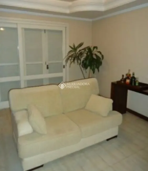 Foto 1 de Casa com 2 Quartos à venda, 200m² em Vila Jardim, Porto Alegre