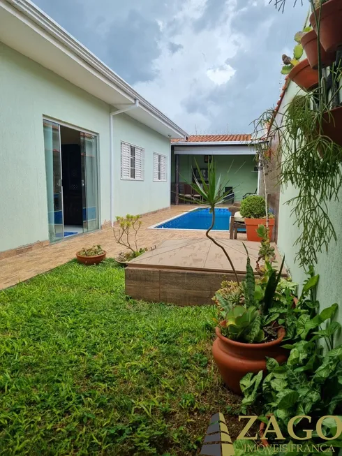 Foto 1 de Casa com 3 Quartos à venda, 312m² em Jardim do Éden, Franca