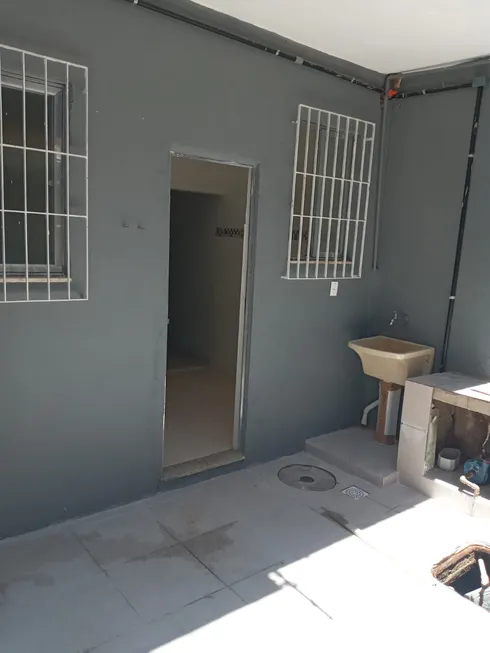 Foto 1 de Casa com 2 Quartos para alugar, 55m² em Penha, Rio de Janeiro