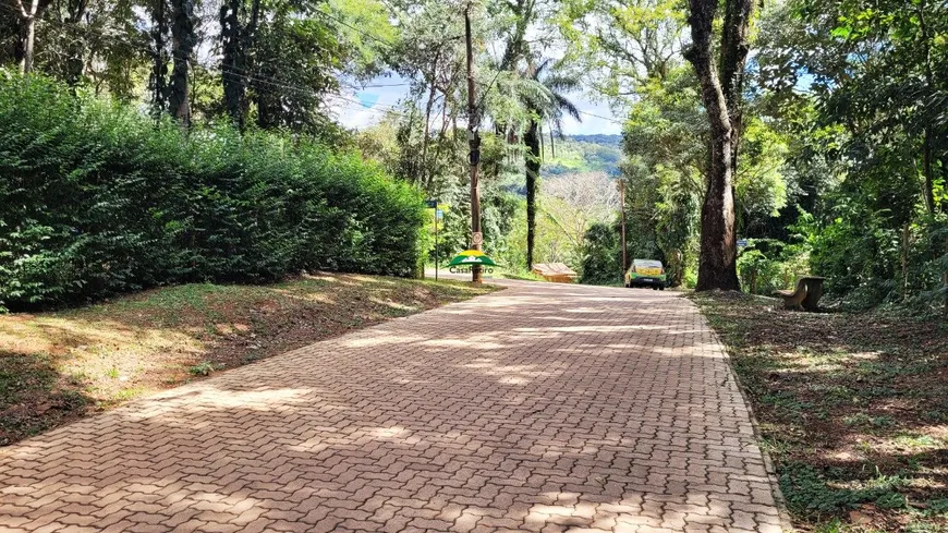 Foto 1 de Lote/Terreno à venda, 1000m² em , Brumadinho