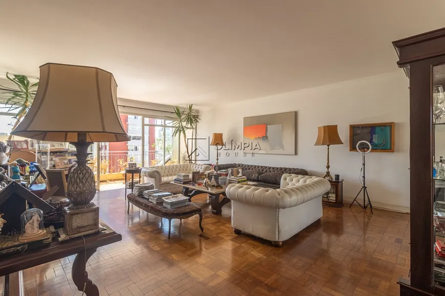 Foto 1 de Apartamento com 3 Quartos à venda, 345m² em Higienópolis, São Paulo