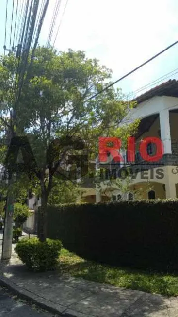 Foto 1 de Casa de Condomínio com 4 Quartos à venda, 220m² em  Vila Valqueire, Rio de Janeiro