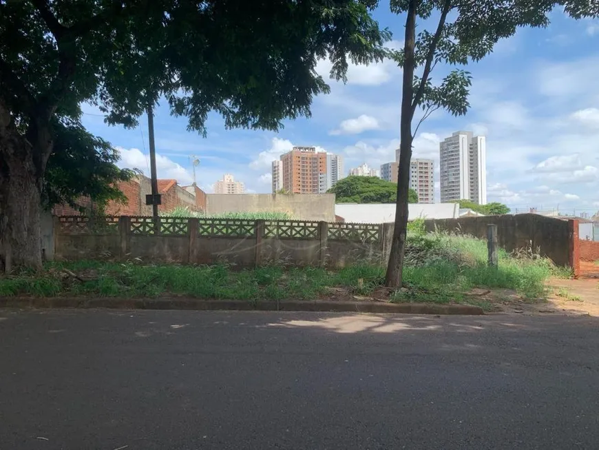 Foto 1 de Lote/Terreno à venda, 600m² em Zona 08, Maringá