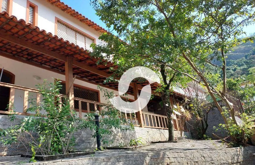 Foto 1 de Casa com 4 Quartos à venda, 156m² em São Francisco, Niterói