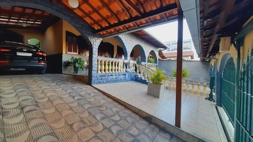 Foto 1 de Casa com 5 Quartos à venda, 314m² em Milionários, Belo Horizonte