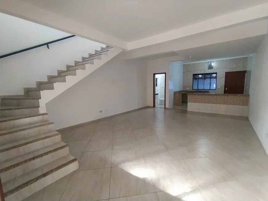 Foto 1 de Casa com 3 Quartos à venda, 105m² em Novo Barreirinho, Ibirite