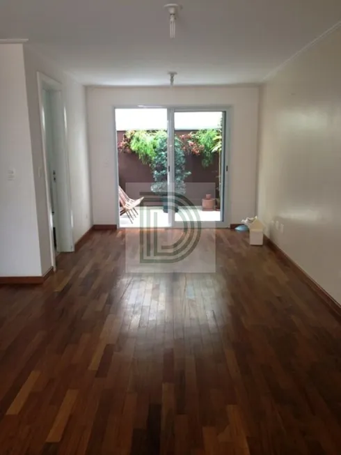 Foto 1 de Casa de Condomínio com 4 Quartos à venda, 205m² em Vila Sônia, São Paulo